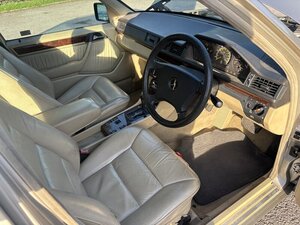 Mercedes-Benz 230 2.3 230te AUTO 5dr