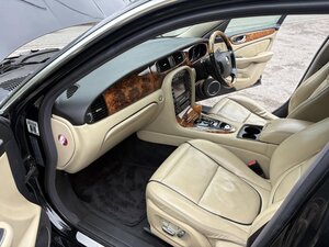 Jaguar XJ 2.7 XJ Sovereign V6 LWB AUTO 4dr