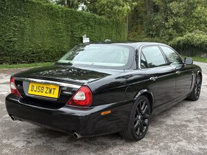 Jaguar XJ 2.7 XJ Sovereign V6 LWB AUTO 4dr