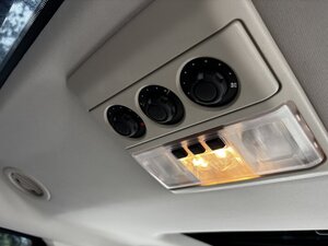 Land Rover Discovery 5.0 V8 Petrol TO HSE Luxury SPEC