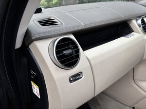 Land Rover Discovery 5.0 V8 Petrol TO HSE Luxury SPEC