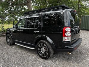 Land Rover Discovery 5.0 V8 Petrol TO HSE Luxury SPEC