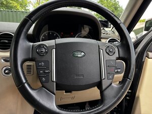 Land Rover Discovery 5.0 V8 Petrol TO HSE Luxury SPEC