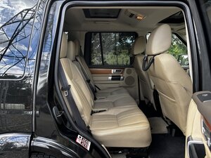 Land Rover Discovery 5.0 V8 Petrol TO HSE Luxury SPEC