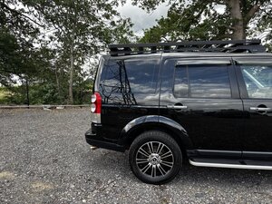 Land Rover Discovery 5.0 V8 Petrol TO HSE Luxury SPEC