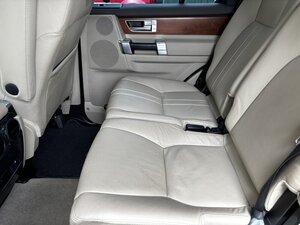 Land Rover Discovery 5.0 V8 Petrol TO HSE Luxury SPEC