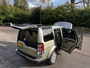Land Rover Discovery TO HSE Luxury SPEC
