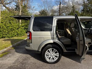 Land Rover Discovery TO HSE Luxury SPEC