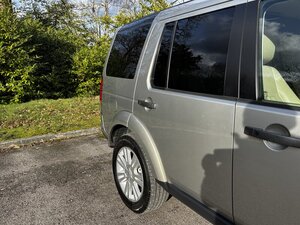 Land Rover Discovery TO HSE Luxury SPEC