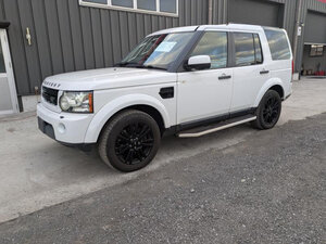 Land Rover Discovery 5.0 V8 Petrol TO HSE Luxury SPEC 
