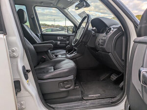 Land Rover Discovery 5.0 V8 Petrol TO HSE Luxury SPEC 