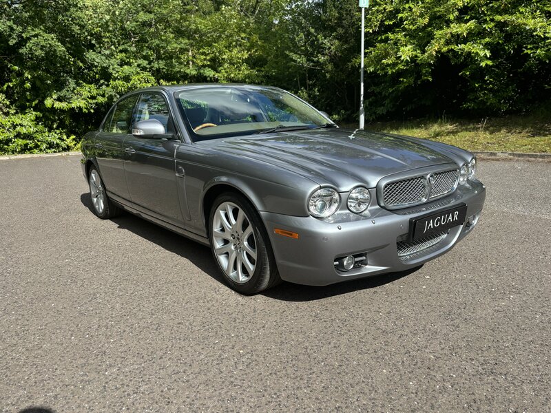 Jaguar XJ X358 SWB Sovereign