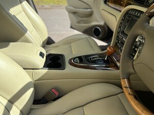 Jaguar XJ X358 SWB Sovereign