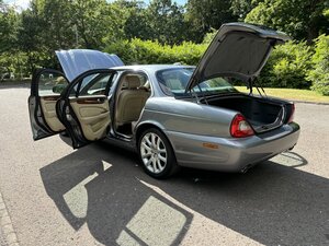 Jaguar XJ X358 SWB Sovereign
