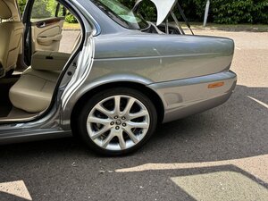 Jaguar XJ X358 SWB Sovereign