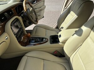 Jaguar XJ X358 SWB Sovereign