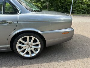 Jaguar XJ X358 SWB Sovereign