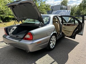 Jaguar XJ X358 SWB Sovereign