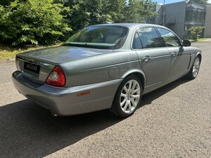 Jaguar XJ X358 SWB Sovereign