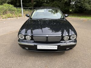 Jaguar XJ XJR Portfolio