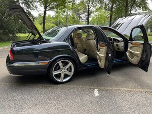 Jaguar XJ XJR Portfolio