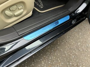 Jaguar XJ XJR Portfolio