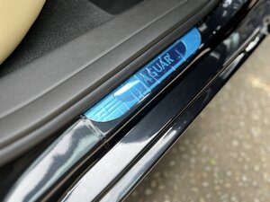 Jaguar XJ XJR Portfolio