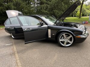 Jaguar XJ XJR Portfolio