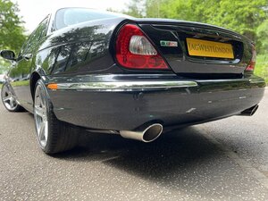 Jaguar XJ XJR Portfolio
