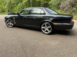 Jaguar XJ XJR Portfolio
