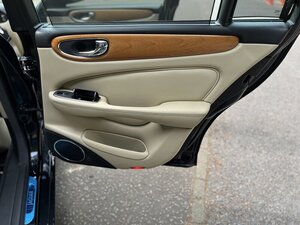 Jaguar XJ XJR Portfolio