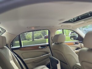 Jaguar XJ XJR Portfolio