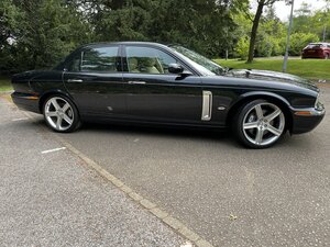 Jaguar XJ XJR Portfolio