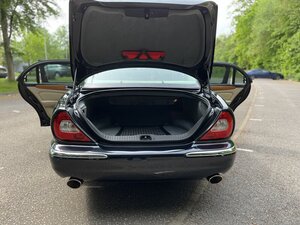 Jaguar XJ XJR Portfolio