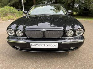 Jaguar XJ XJR Portfolio