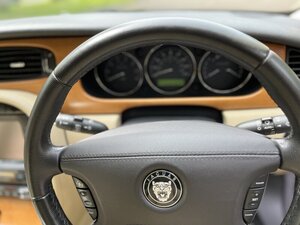 Jaguar XJ XJR Portfolio
