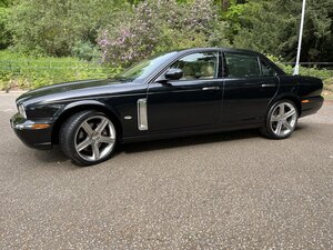 Jaguar XJ XJR Portfolio
