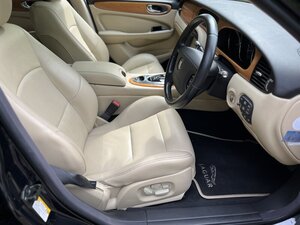 Jaguar XJ XJR Portfolio