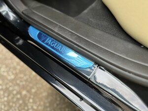 Jaguar XJ XJR Portfolio