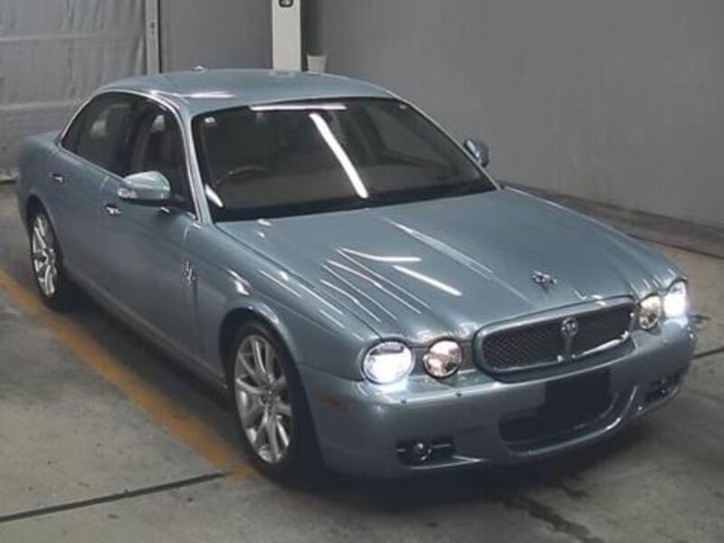 Jaguar Sovereign LWB 4.2