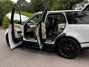 Land Rover Range Rover 5.0 Range Rover Autobiography Black V8 AUTO 5dr