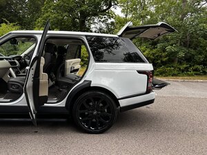 Land Rover Range Rover 5.0 Range Rover Autobiography Black V8 AUTO 5dr