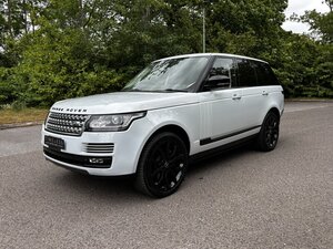 Land Rover Range Rover 5.0 Range Rover Autobiography Black V8 AUTO 5dr