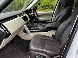 Land Rover Range Rover 5.0 Range Rover Autobiography Black V8 AUTO 5dr