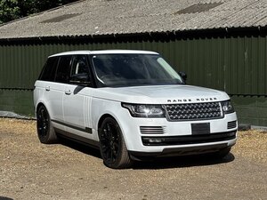 Land Rover Range Rover 5.0 Range Rover Autobiography Black V8 AUTO 5dr