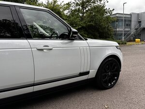 Land Rover Range Rover 5.0 Range Rover Autobiography Black V8 AUTO 5dr