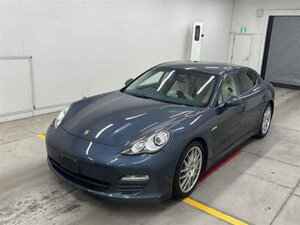 Porsche Panamera 4WD 3.6