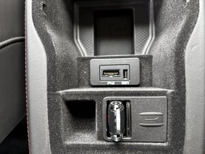 Jaguar XKR Portfolio 4.2