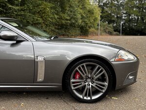 Jaguar XKR Portfolio 4.2