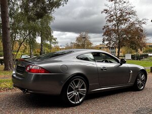 Jaguar XKR Portfolio 4.2